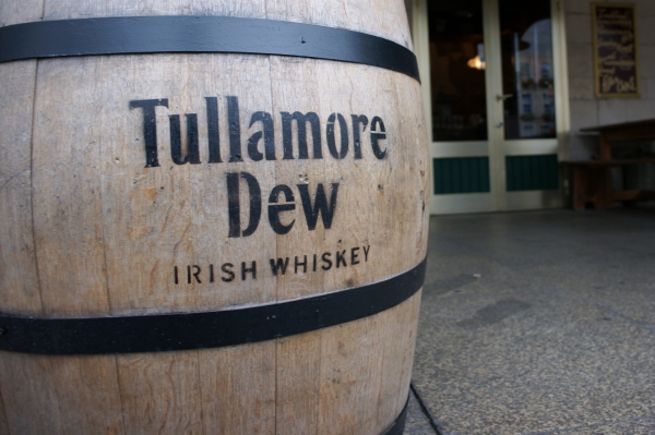 TULLAMORE DEW OLD BONDED WAREHOUSE